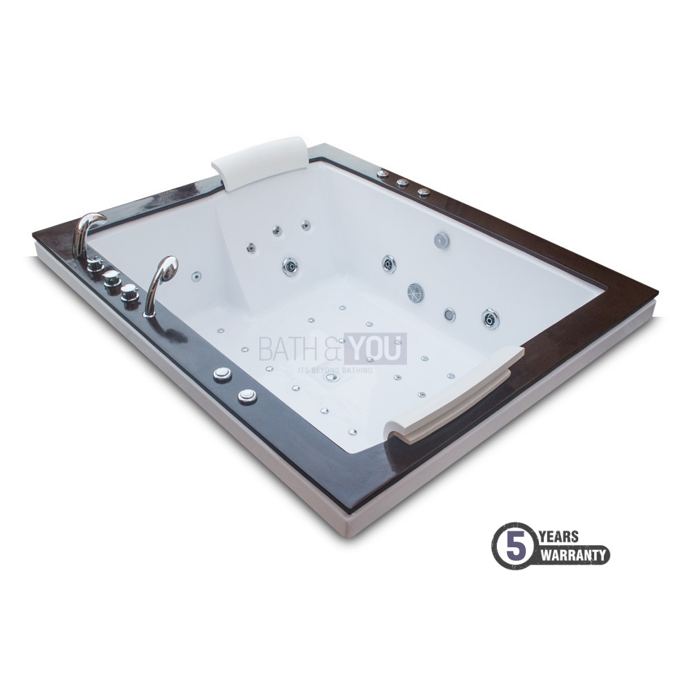 Vova Whirlpool Jacuzzi Bathtub Price in India