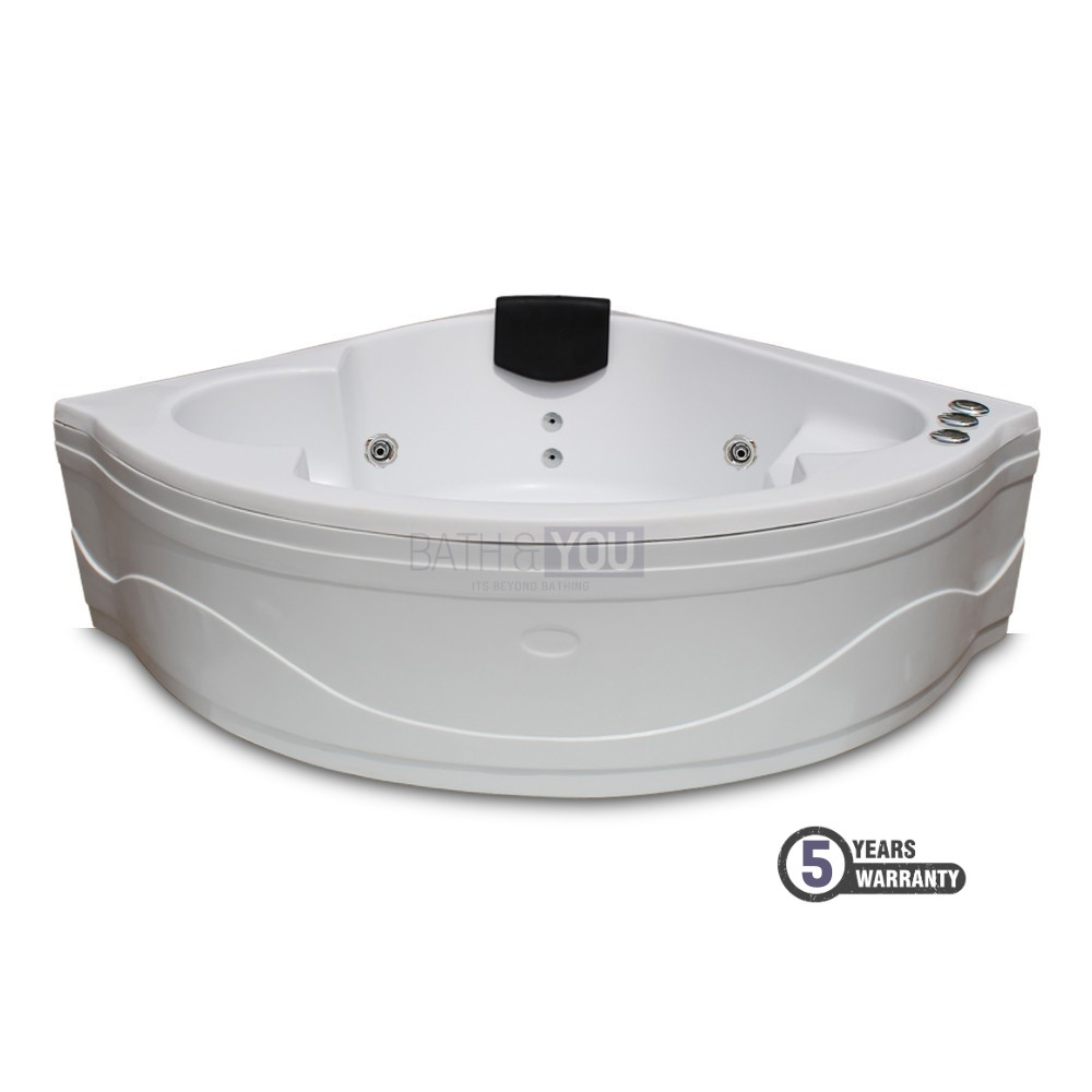Perry Whirlpool bathtub in Chennai